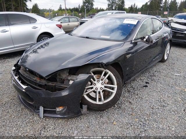 Tesla Model S P85 2014 5YJSA1H18EFP53633 Image 2