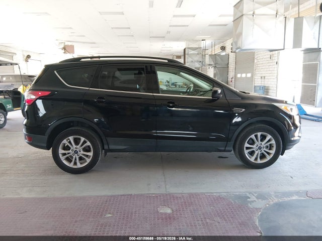 Продажа на аукционе авто 2018 Ford Escape Se, vin: 1FMCU9GD3JUD08655, номер лота: 45170646