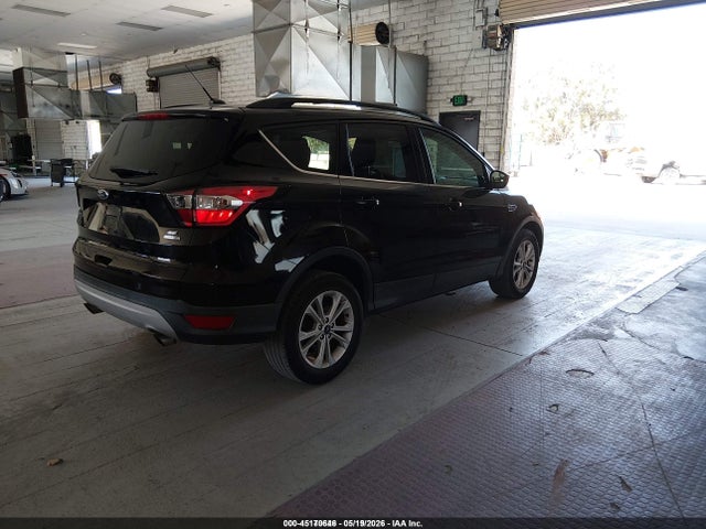 Продажа на аукционе авто 2018 Ford Escape Se, vin: 1FMCU9GD3JUD08655, номер лота: 45170646