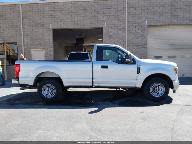 Продажа на аукционе авто 2018 Ford F-250 Xl, vin: 1FTBF2A62JEC83771, номер лота: 45170673