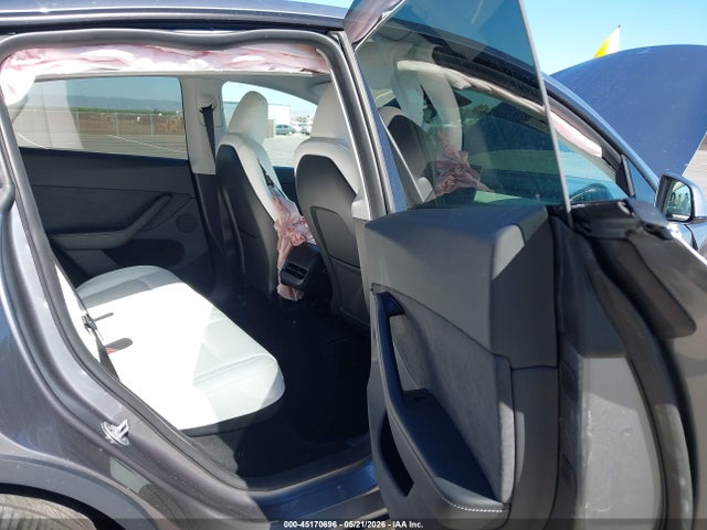 Продаж на аукціоні авто 2024 Tesla Model Y Long Range Dual Motor All-wheel Drive, vin: 7SAYGDEE3RA325024, номер лоту: 45170696
