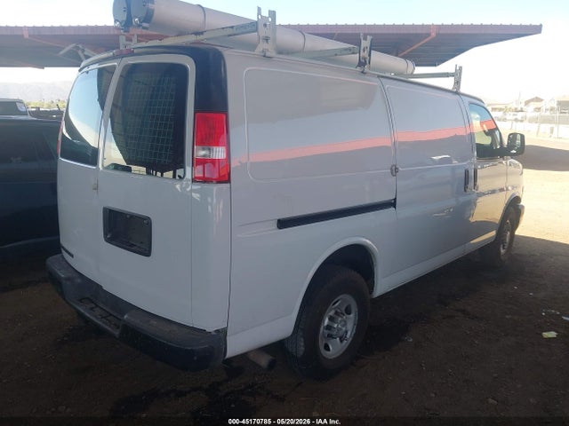 Chevrolet Express 2500 Work Van 2018 1GCWGAFG5J1269025 Image 4