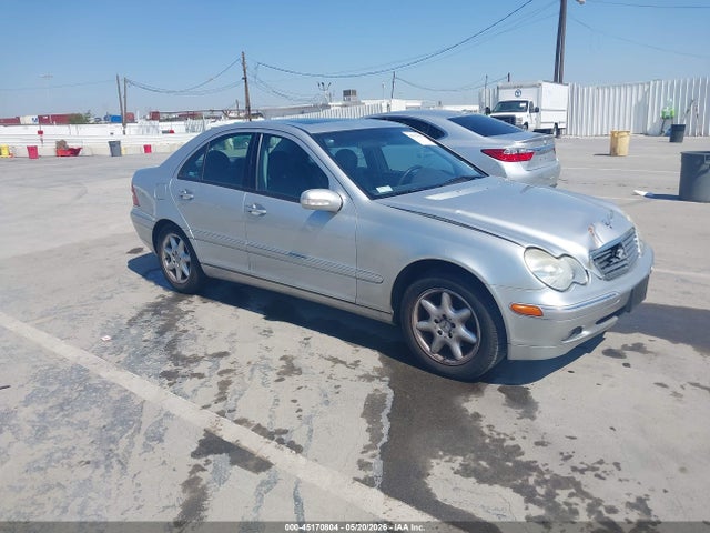 45170804 :رقم المزاد ، WDBRF61J22F274749 vin ، 2002 Mercedes-benz C 240 مزاد بيع