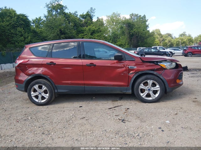 45170810 :رقم المزاد ، 1FMCU0F75FUC33861 vin ، 2015 Ford Escape S مزاد بيع