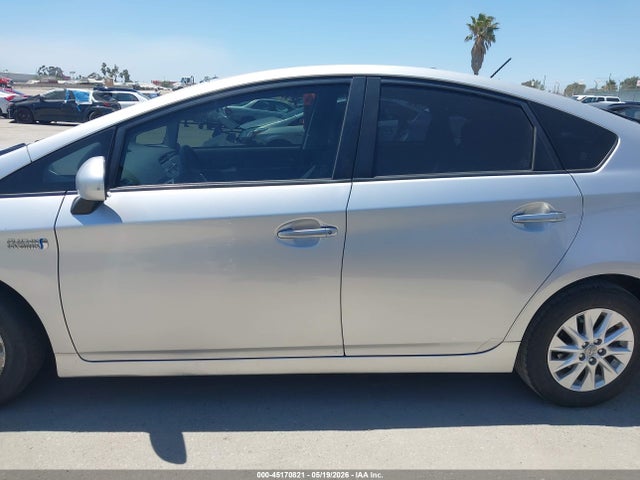 Toyota PRIUS PLUG-IN 2014 JTDKN3DPXE3058089 Image 14