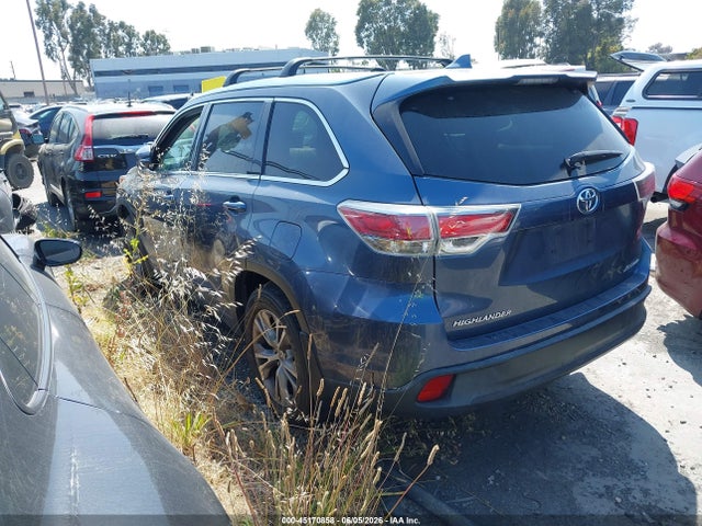 45170858 :رقم المزاد ، 5TDJKRFH3FS195713 vin ، 2015 Toyota Highlander Xle V6 مزاد بيع