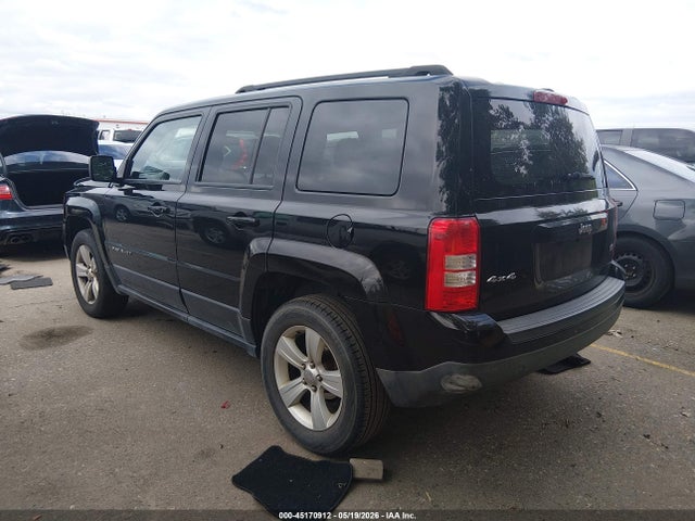 2016 Jeep Patriot Latitude მანქანა იყიდება აუქციონზე, vin: 1C4NJRFB9GD685764, აუქციონის ნომერი: 45170912