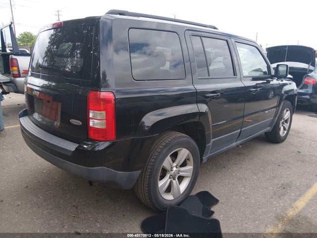 2016 Jeep Patriot Latitude მანქანა იყიდება აუქციონზე, vin: 1C4NJRFB9GD685764, აუქციონის ნომერი: 45170912