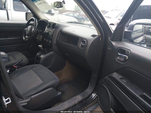 2016 Jeep Patriot Latitude მანქანა იყიდება აუქციონზე, vin: 1C4NJRFB9GD685764, აუქციონის ნომერი: 45170912