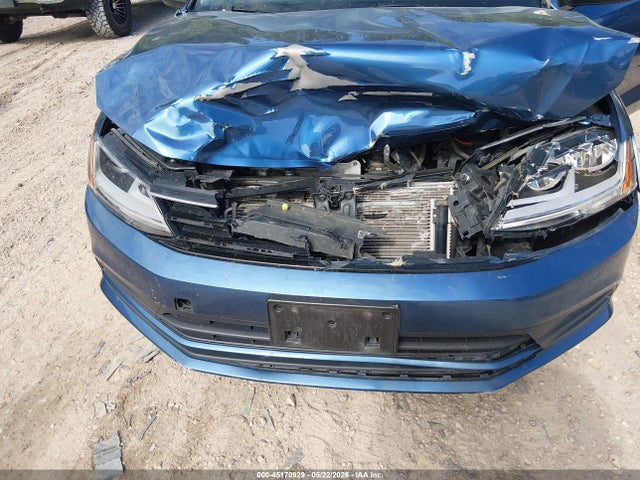45170929 :رقم المزاد ، 3VWDB7AJ2HM233850 vin ، 2017 Volkswagen Jetta 1.4t Se مزاد بيع