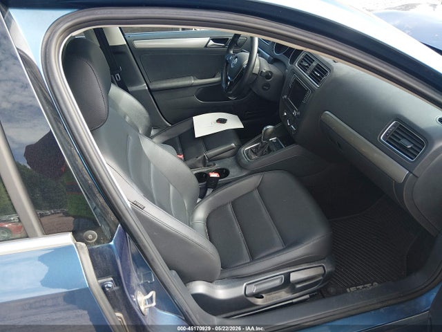 45170929 :رقم المزاد ، 3VWDB7AJ2HM233850 vin ، 2017 Volkswagen Jetta 1.4t Se مزاد بيع