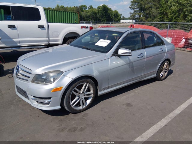 2013 Mercedes-benz C 250 Sport მანქანა იყიდება აუქციონზე, vin: WDDGF4HB4DR300786, აუქციონის ნომერი: 45170970