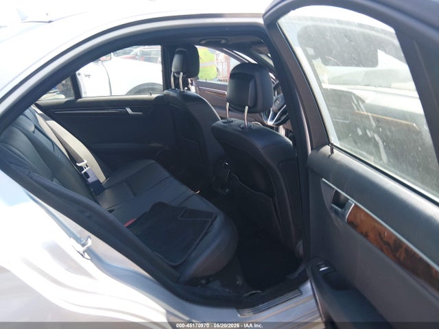 2013 Mercedes-benz C 250 Sport მანქანა იყიდება აუქციონზე, vin: WDDGF4HB4DR300786, აუქციონის ნომერი: 45170970
