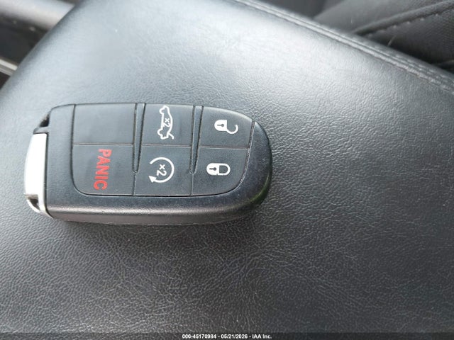 Продаж на аукціоні авто 2016 Chrysler 200 Limited Platinum, vin: 1C3CCCAG2GN101446, номер лоту: 45170984