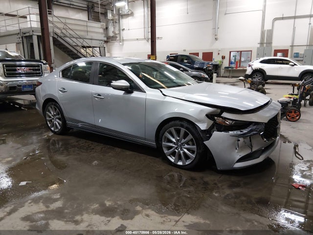 3MZBPBBL2MM250153 Mazda Mazda3 Select