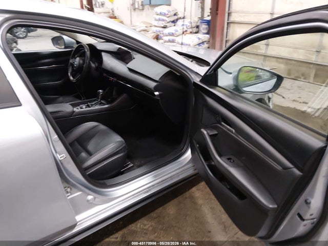 3MZBPBBL2MM250153 Mazda Mazda3 Select