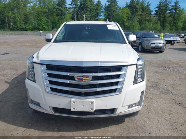 45170997 :رقم المزاد ، 1GYS4BKJ6GR224565 vin ، 2016 Cadillac Escalade Luxury Collection مزاد بيع