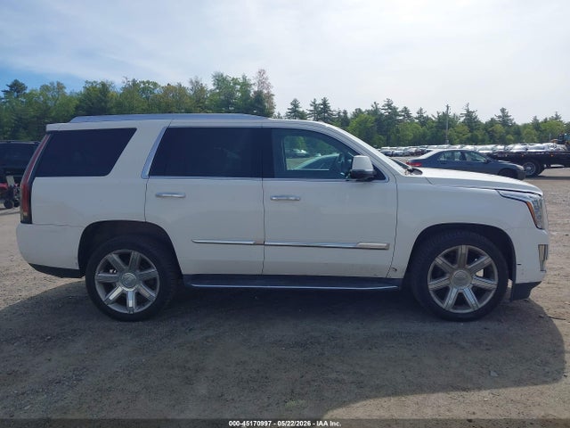 45170997 :رقم المزاد ، 1GYS4BKJ6GR224565 vin ، 2016 Cadillac Escalade Luxury Collection مزاد بيع