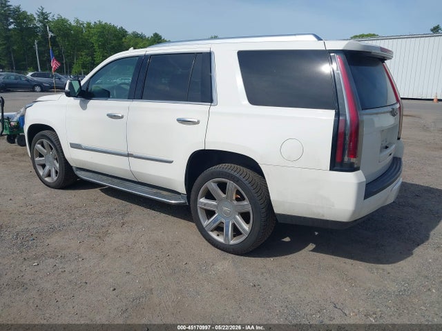 45170997 :رقم المزاد ، 1GYS4BKJ6GR224565 vin ، 2016 Cadillac Escalade Luxury Collection مزاد بيع