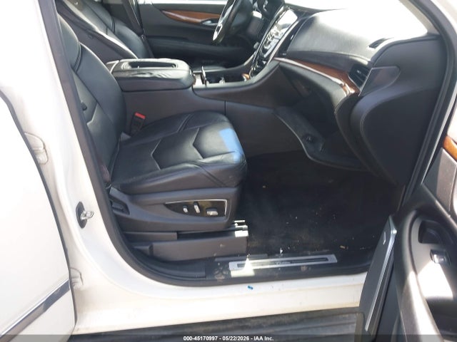 45170997 :رقم المزاد ، 1GYS4BKJ6GR224565 vin ، 2016 Cadillac Escalade Luxury Collection مزاد بيع
