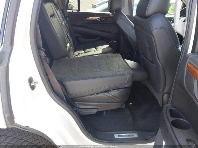 45170997 :رقم المزاد ، 1GYS4BKJ6GR224565 vin ، 2016 Cadillac Escalade Luxury Collection مزاد بيع