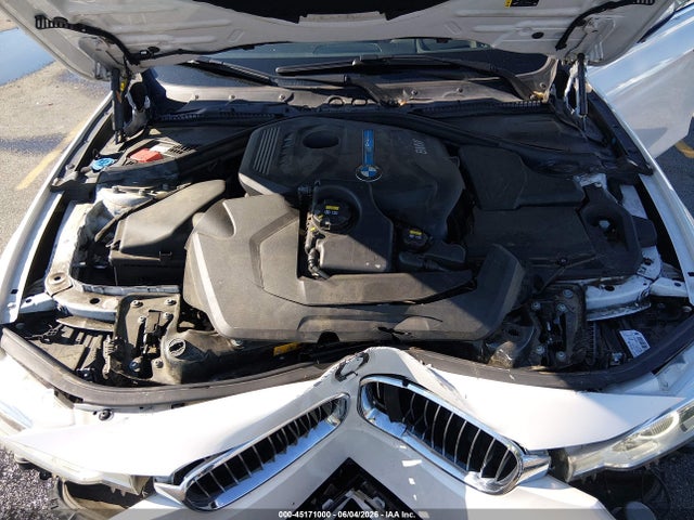 45171000 :رقم المزاد ، WBA8E1C57JA178076 vin ، 2018 Bmw 330e Iperformance مزاد بيع