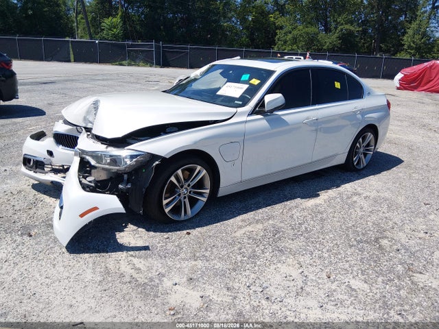 45171000 :رقم المزاد ، WBA8E1C57JA178076 vin ، 2018 Bmw 330e Iperformance مزاد بيع