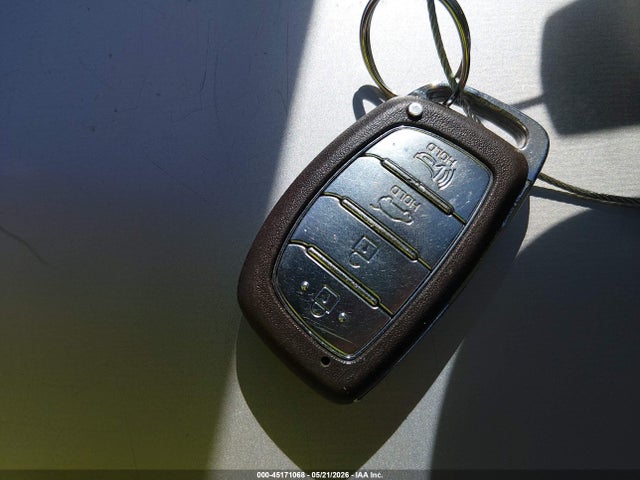 KM8J33A27GU052754 Hyundai Tucson Limited