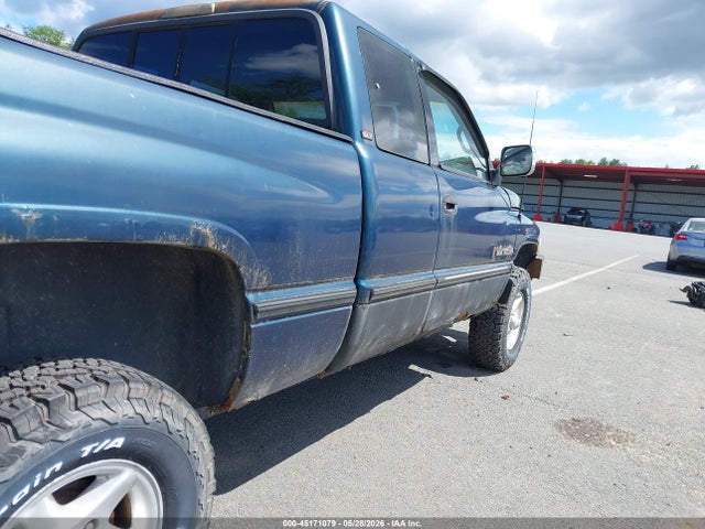 45171079 :رقم المزاد ، 3B7HF13Y1SM161756 vin ، 1995 Dodge Ram 1500 مزاد بيع