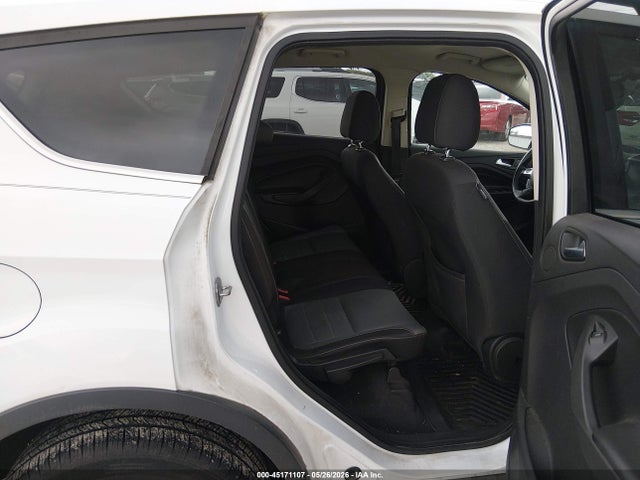 Продажа на аукционе авто 2015 Ford Escape Se, vin: 1FMCU0GX9FUA39557, номер лота: 45171107