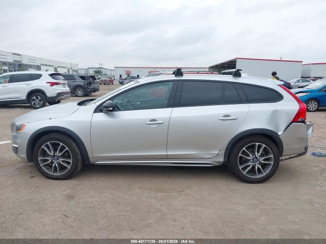 Aukcja sprzedaży 2016 Volvo V60 Cross Country T5 Platinum, vin: YV4612HM1G1007700, numer aukcji: 45171125