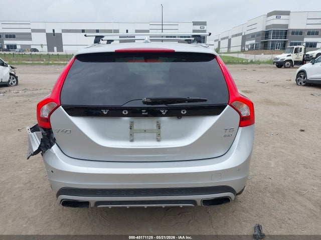 Продаж на аукціоні авто 2016 Volvo V60 Cross Country T5 Platinum, vin: YV4612HM1G1007700, номер лоту: 45171125