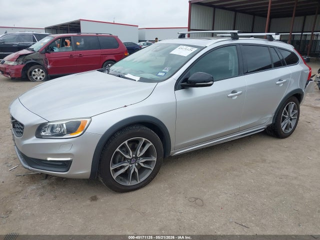 Aukcja sprzedaży 2016 Volvo V60 Cross Country T5 Platinum, vin: YV4612HM1G1007700, numer aukcji: 45171125