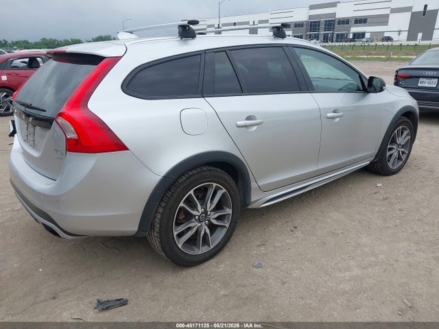 Продаж на аукціоні авто 2016 Volvo V60 Cross Country T5 Platinum, vin: YV4612HM1G1007700, номер лоту: 45171125