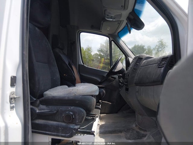 45171127 :رقم المزاد ، WD3PE7DC5F5966489 vin ، 2015 Mercedes-benz Sprinter 2500 Normal Roof مزاد بيع