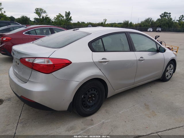 Продажа на аукционе авто 2015 Kia Forte Lx, vin: KNAFK4A6XF5305478, номер лота: 45171141