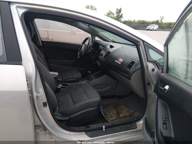 Продажа на аукционе авто 2015 Kia Forte Lx, vin: KNAFK4A6XF5305478, номер лота: 45171141