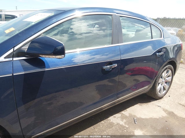 45171211 :رقم المزاد ، 1G4GE5EDXBF382221 vin ، 2011 Buick Lacrosse Cxs مزاد بيع