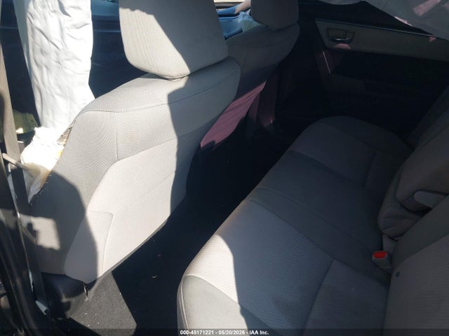 45171221 :رقم المزاد ، 5YFBURHEXFP243525 vin ، 2015 Toyota Corolla Le Plus مزاد بيع