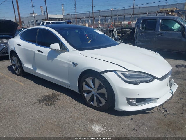 2020 Tesla Model S მანქანა იყიდება აუქციონზე, vin: 5YJSA1E25LF390461, აუქციონის ნომერი: 45171238