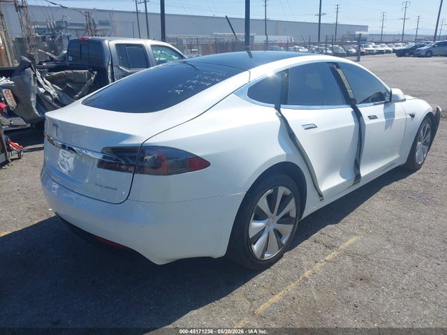 2020 Tesla Model S მანქანა იყიდება აუქციონზე, vin: 5YJSA1E25LF390461, აუქციონის ნომერი: 45171238