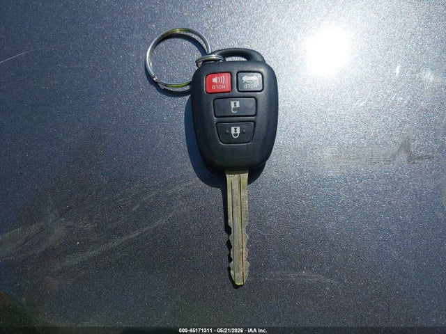 45171311 :رقم المزاد ، 4T4BF1FK9DR288879 vin ، 2013 Toyota Camry Le مزاد بيع