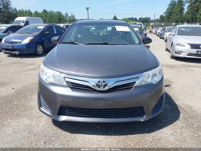45171311 :رقم المزاد ، 4T4BF1FK9DR288879 vin ، 2013 Toyota Camry Le مزاد بيع