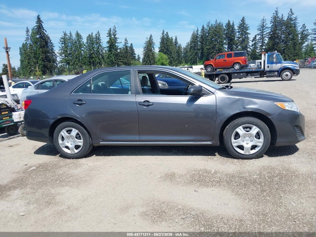45171311 :رقم المزاد ، 4T4BF1FK9DR288879 vin ، 2013 Toyota Camry Le مزاد بيع