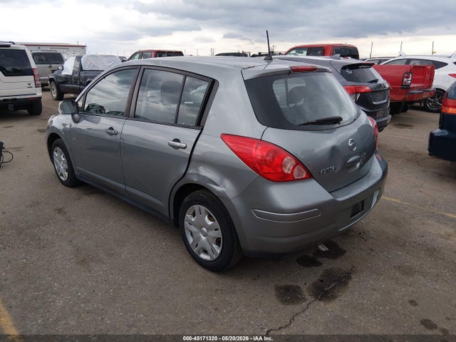 45171320 :رقم المزاد ، 3N1BC1CP2AL389147 vin ، 2010 Nissan Versa 1.8s مزاد بيع