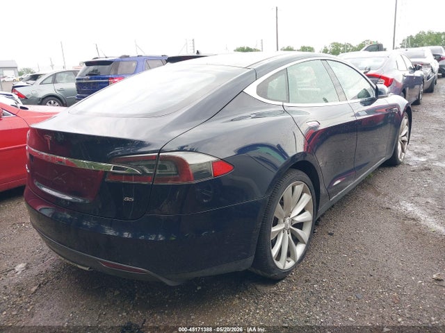 2013 Tesla Model S მანქანა იყიდება აუქციონზე, vin: 5YJSA1DN7DFP27077, აუქციონის ნომერი: 45171388