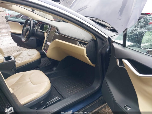 2013 Tesla Model S მანქანა იყიდება აუქციონზე, vin: 5YJSA1DN7DFP27077, აუქციონის ნომერი: 45171388