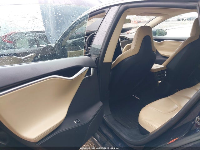 2013 Tesla Model S მანქანა იყიდება აუქციონზე, vin: 5YJSA1DN7DFP27077, აუქციონის ნომერი: 45171388