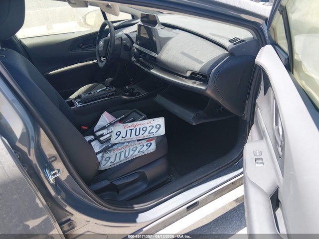 45171397 :رقم المزاد ، JTDACAAU0R3015418 vin ، 2024 Toyota Prius Le مزاد بيع
