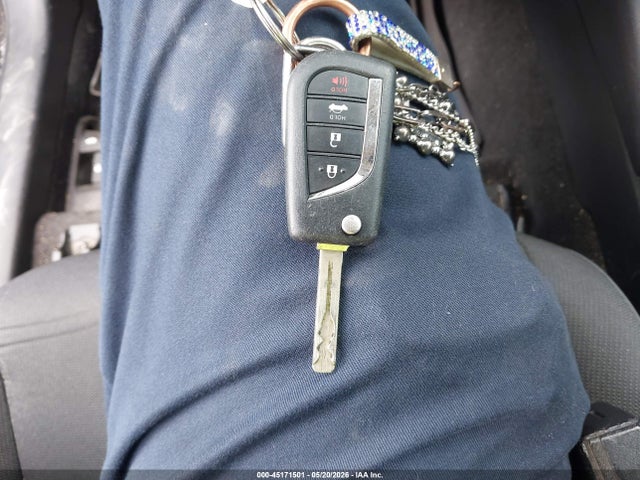 5YFEPMAE7NP382172 Toyota COROLLA LE